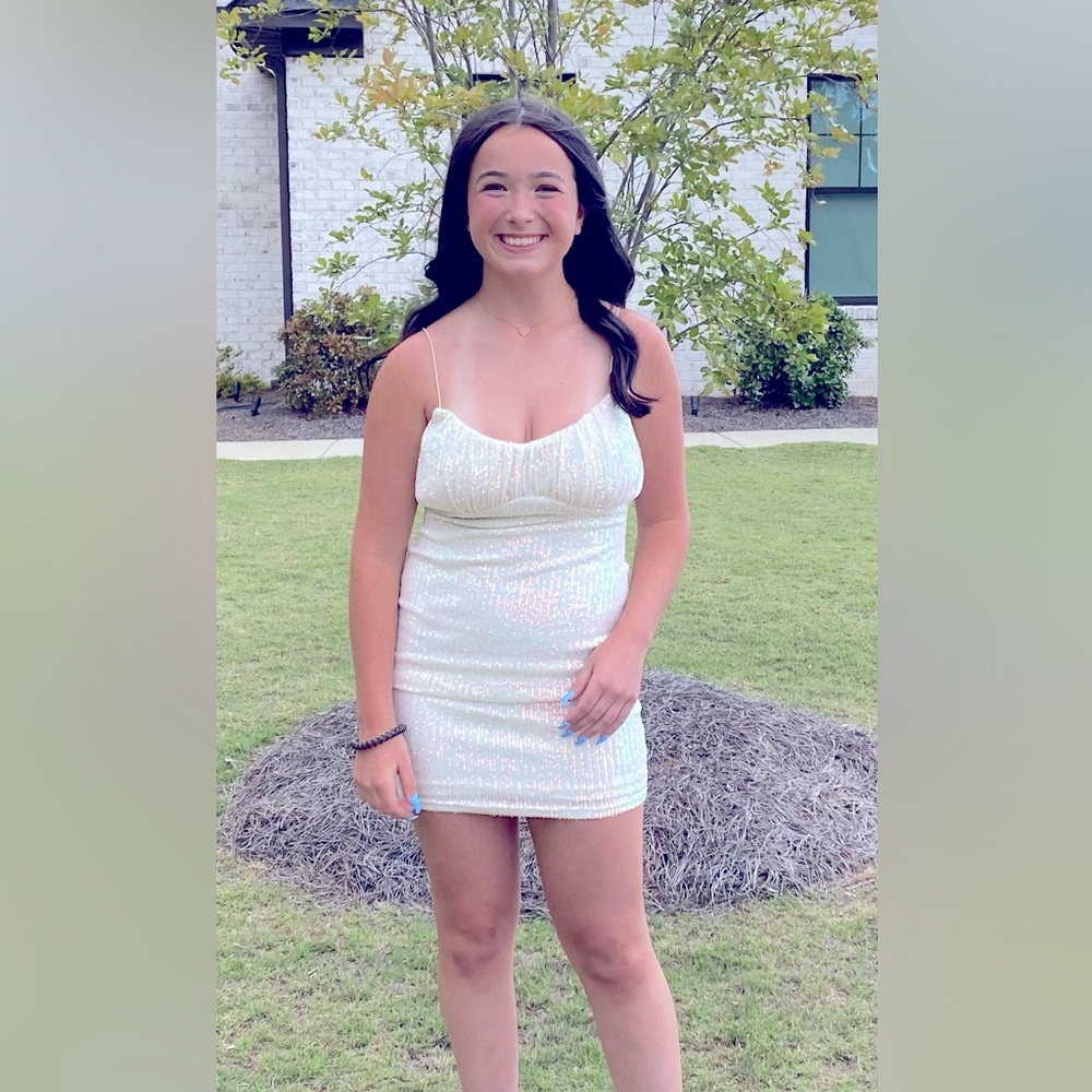 Small/medium creamy sequin dress.